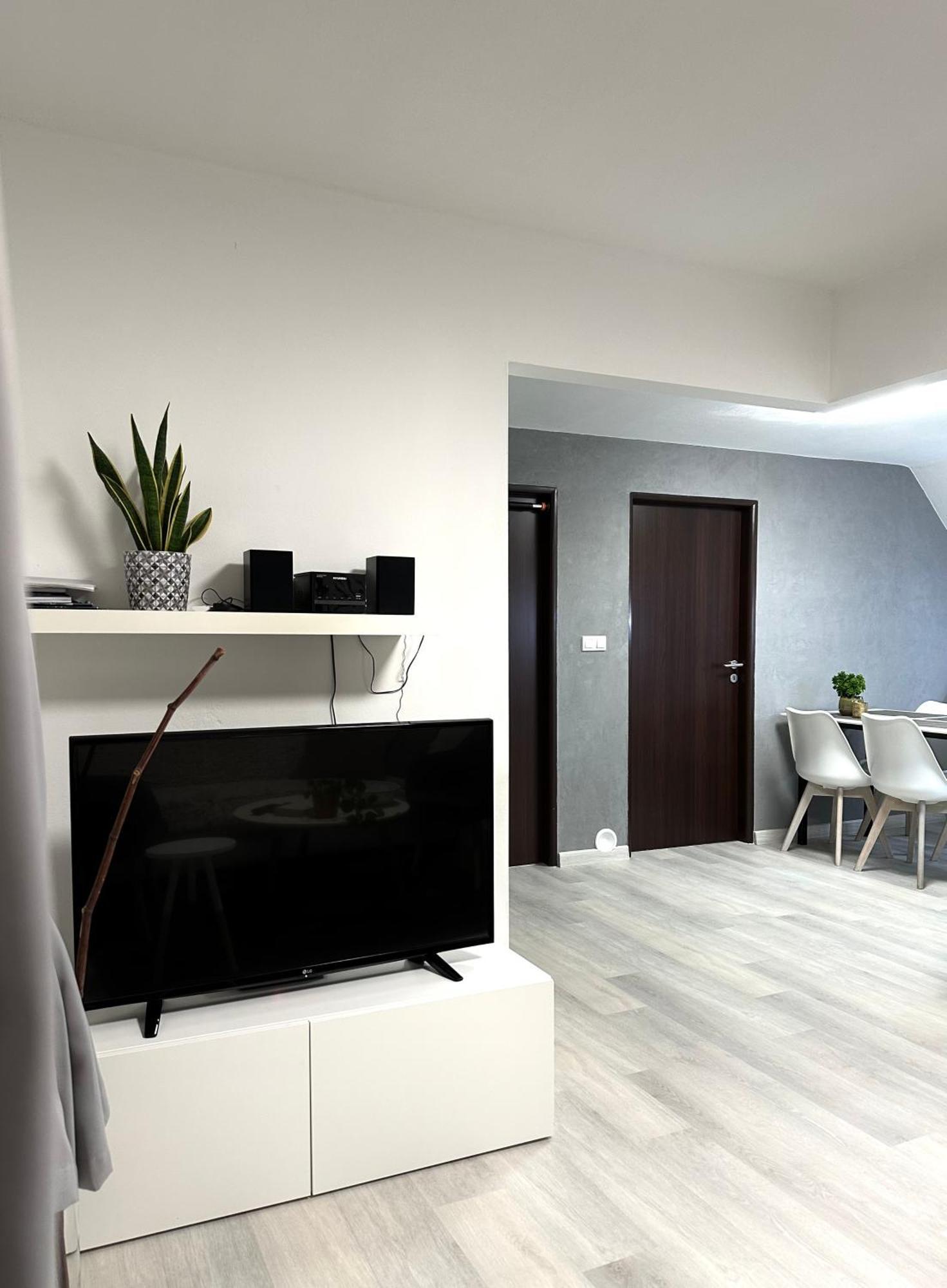 Apartment Nela Павчина-Легота Экстерьер фото